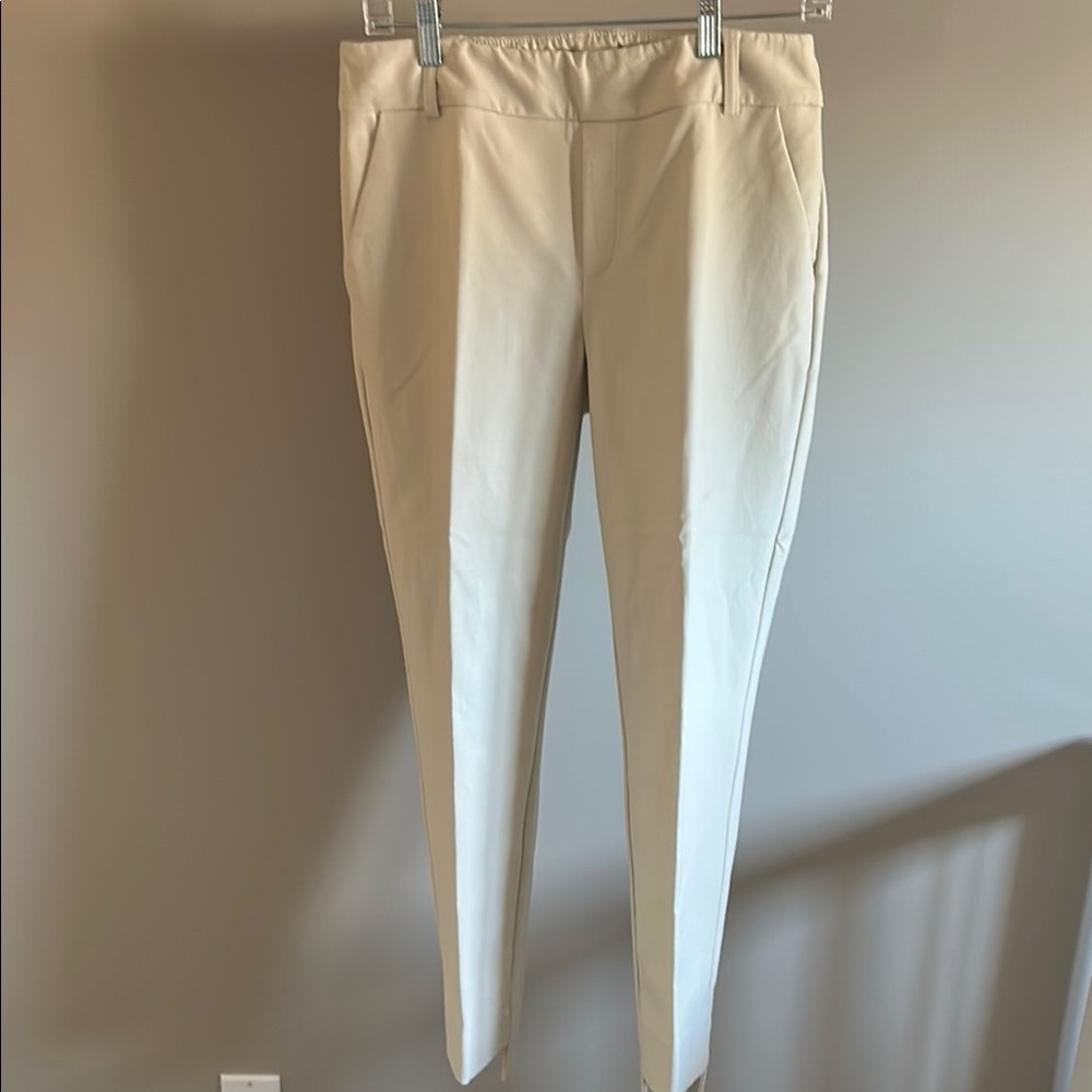 ILTM Women’s Cream Tailored Pants